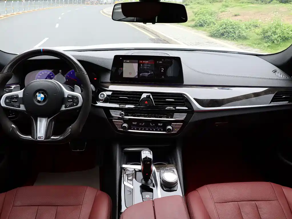BMW 5 Series 2019 facelift 530Li Exclusive M Sports Package купить на сайте DeffCars