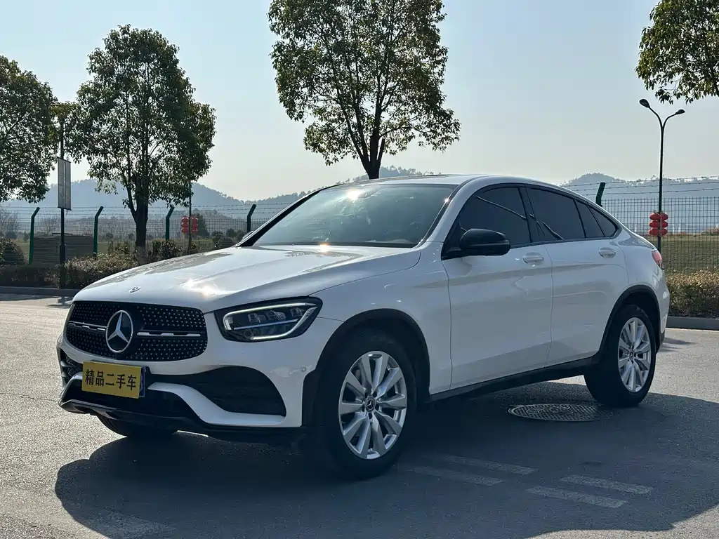 Mercedes-Benz GLC Coupe 2021 GLC 260 4MATIC Coupe SUV купить на сайте DeffCars
