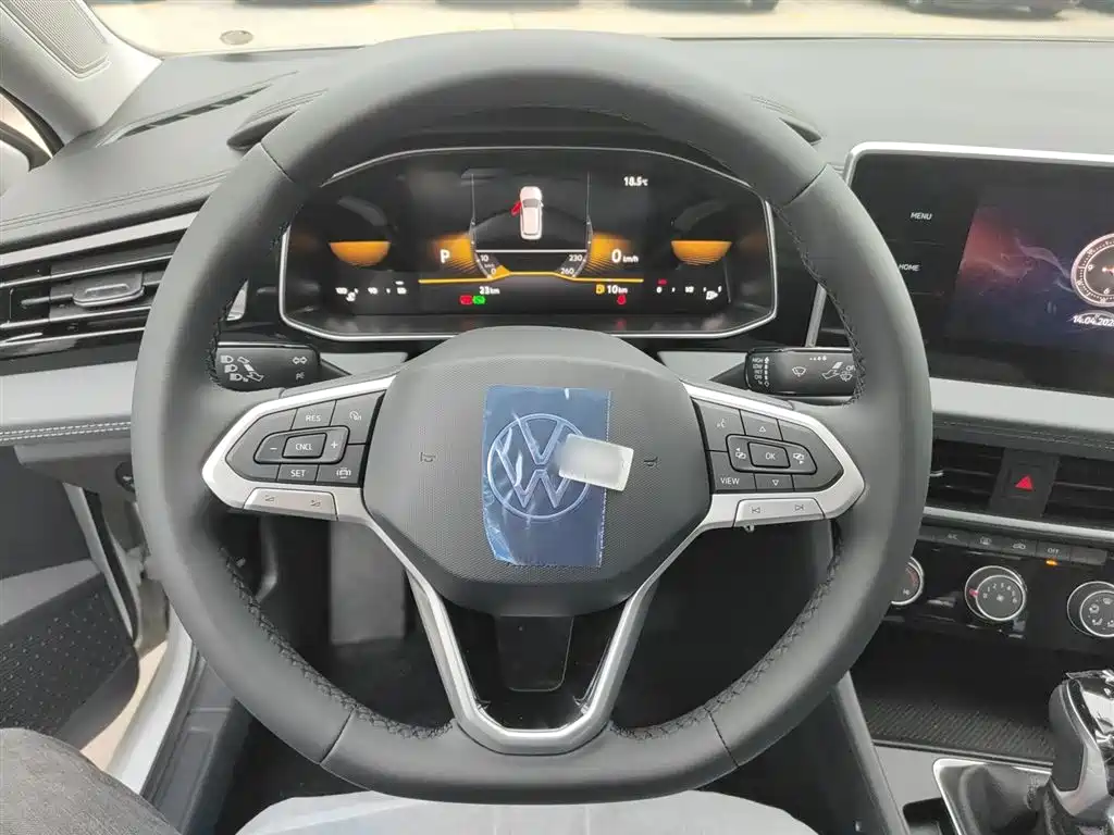 Sagitar 2025 facelift 200TSI DSG flyover version купить на сайте DeffCars