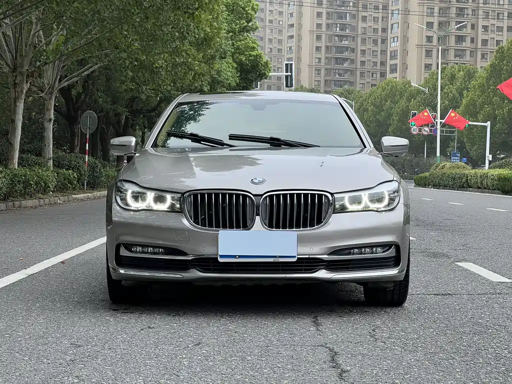 BMW 7 Series 2018 730Li Leading Excellence Package купить на сайте DeffCars