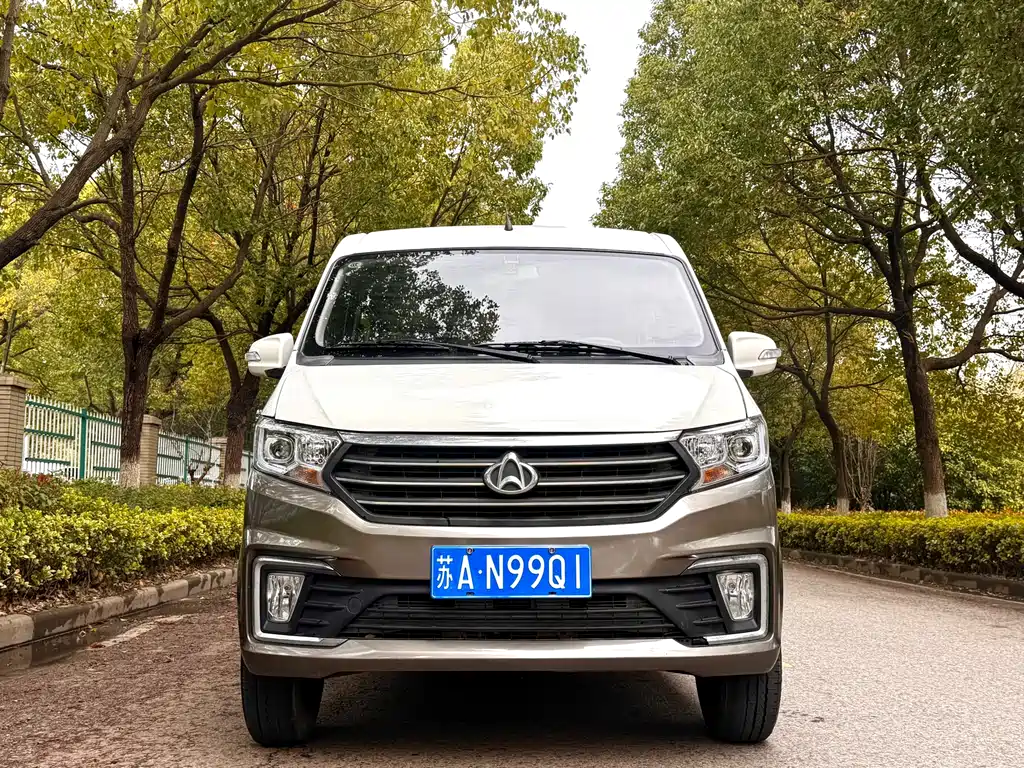 Yuanxing V5 2022 1.5L luxury 5-7 passenger bus JL473QH купить на сайте DeffCars