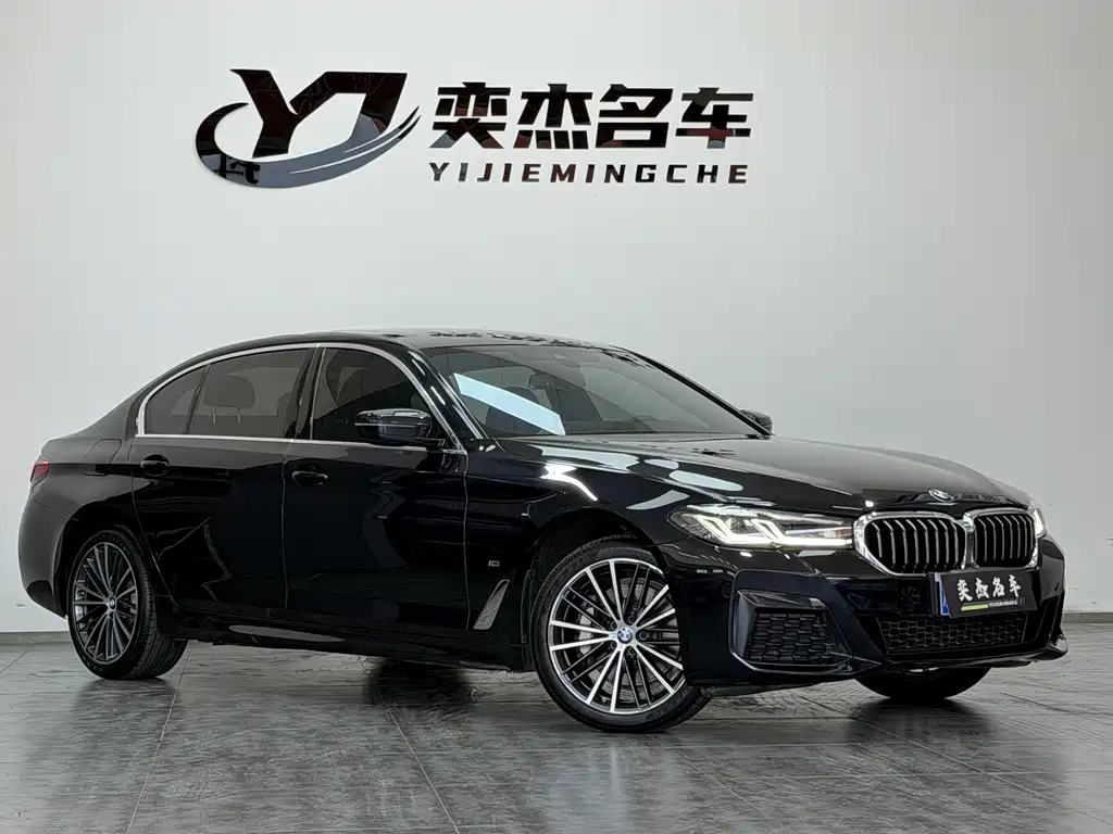 BMW 5 Series 2023 530Li Leading M Sports Package купить на сайте DeffCars