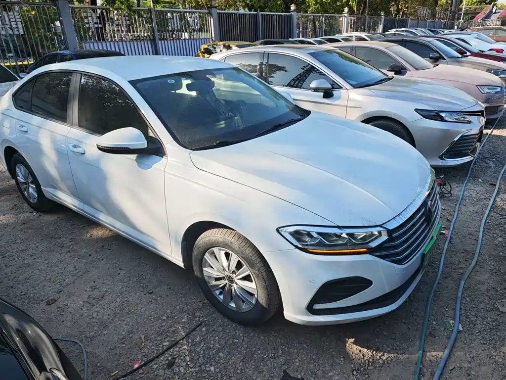 Lavida 2023 1.5L automatic Deyi version купить на сайте DeffCars