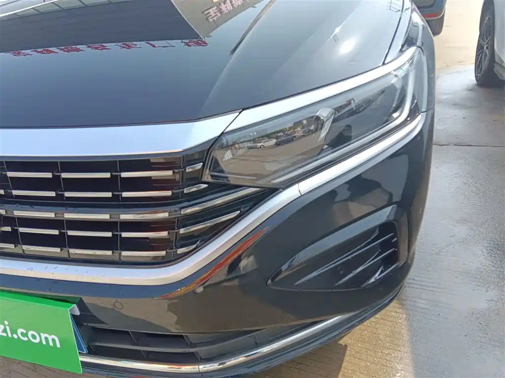 Passat 2022 330TSI Deluxe Edition купить на сайте DeffCars