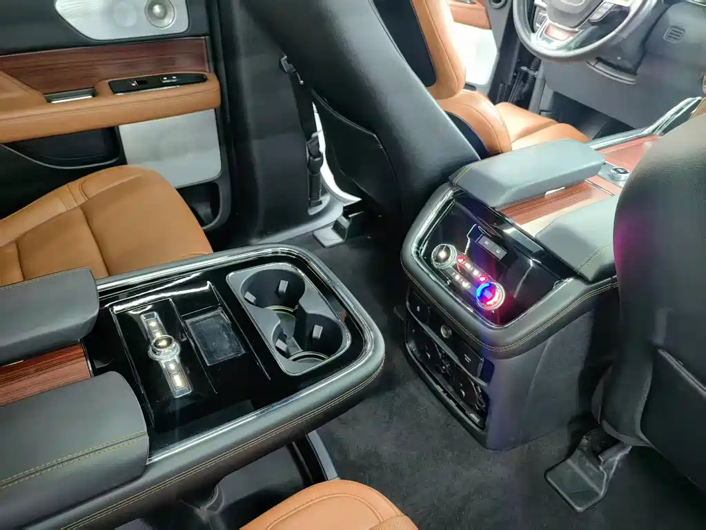 Navigator 2020 3.5T Honor Edition купить на сайте DeffCars