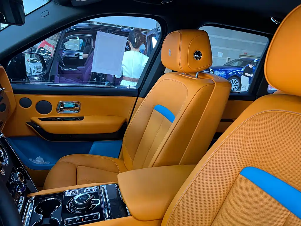 Cullinan 2024 Black Badge купить на сайте DeffCars