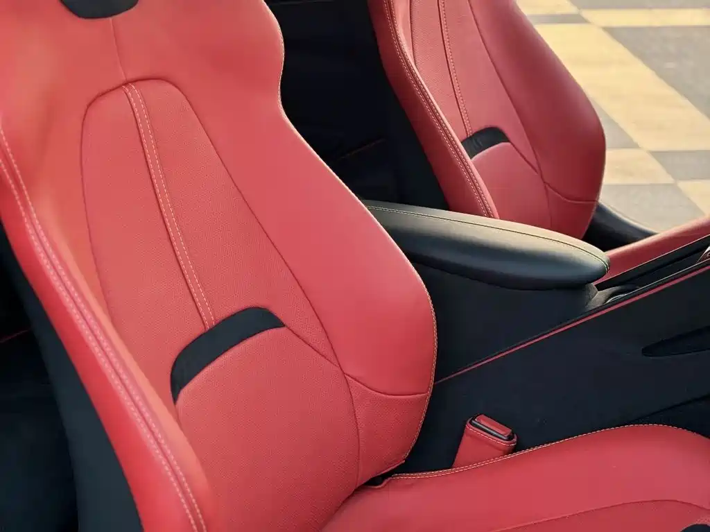 Roma 2020 3.9T V8 купить на сайте DeffCars