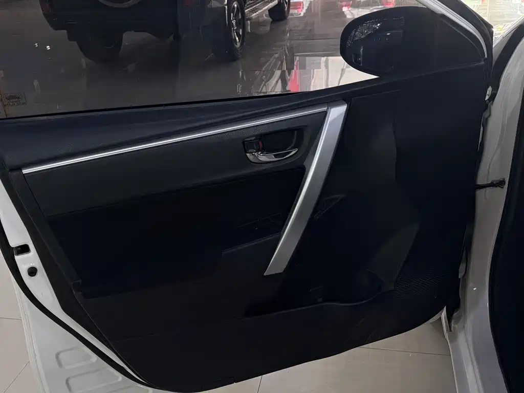 Corolla 2017 facelift 1.2T S-CVT GL-i купить на сайте DeffCars