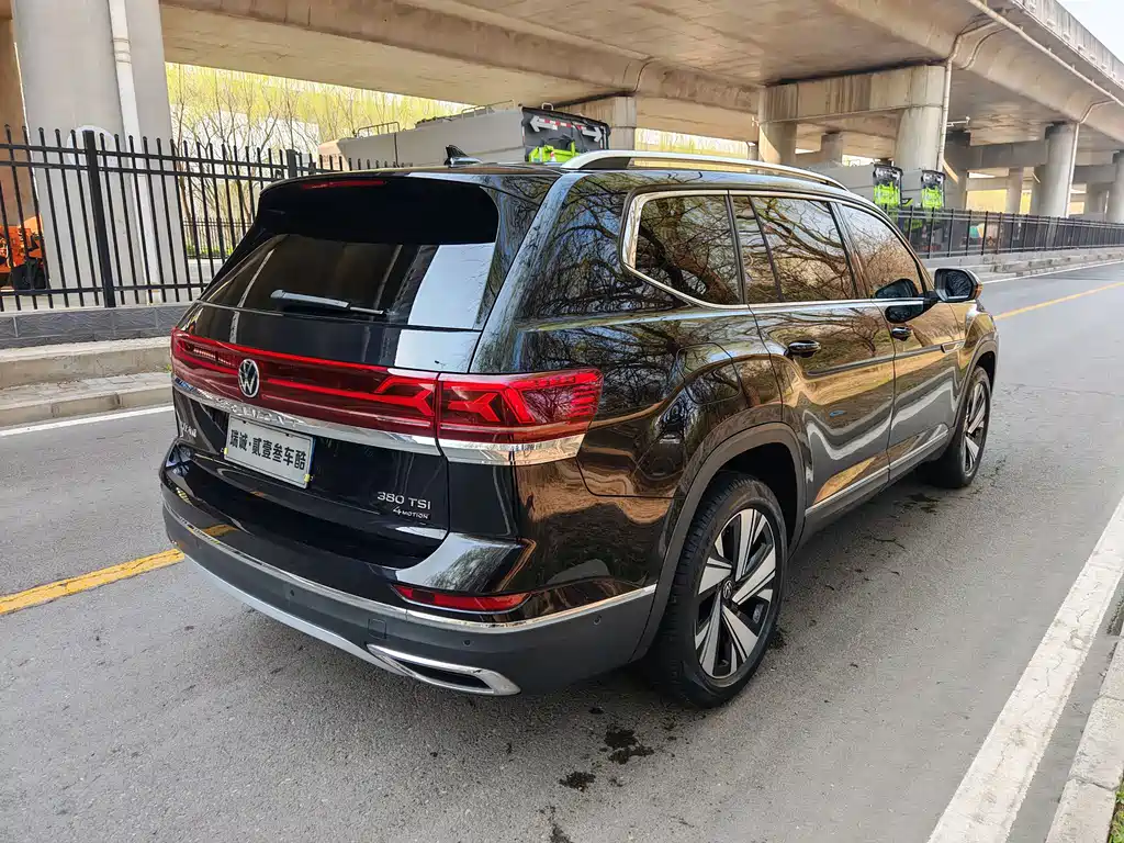 Touron 2022 380TSI four-wheel drive luxury version купить на сайте DeffCars