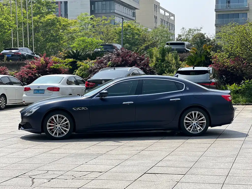 President 2018 3.0T Standard Edition купить на сайте DeffCars
