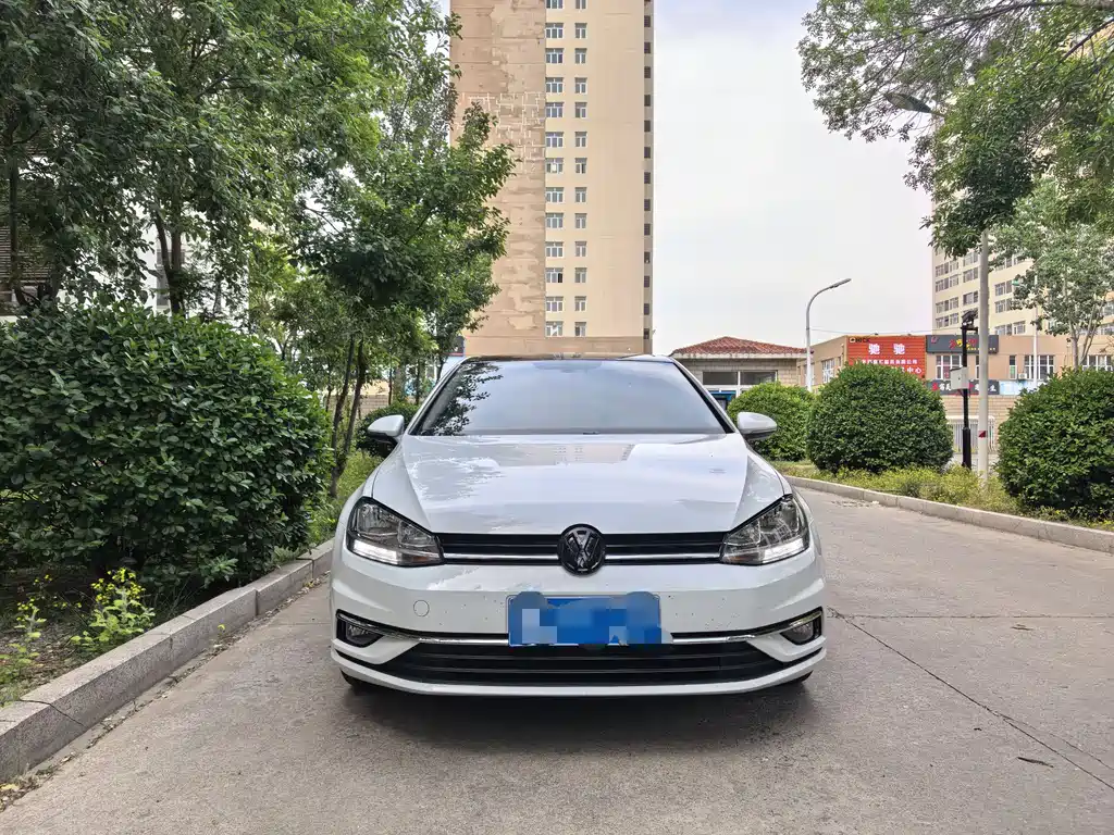 Golf 2020 Beloved Edition 280TSI DSG Deluxe купить на сайте DeffCars