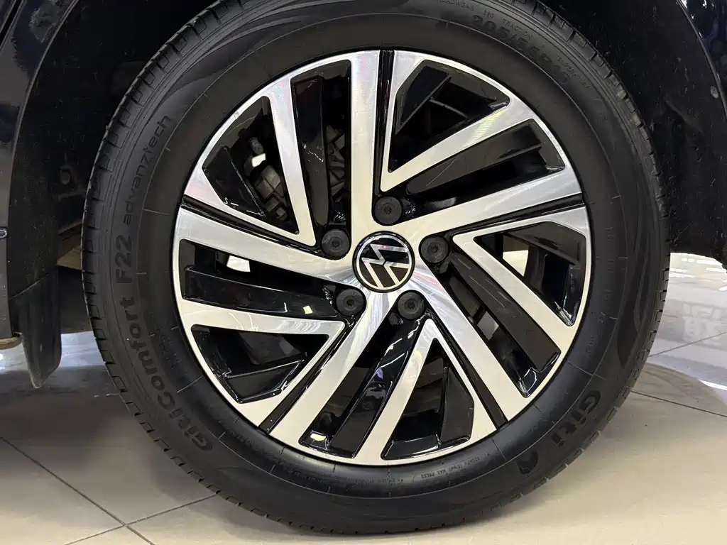 Lavida 2023 1.5L Automatic Starry Sky Five Million Edition купить на сайте DeffCars