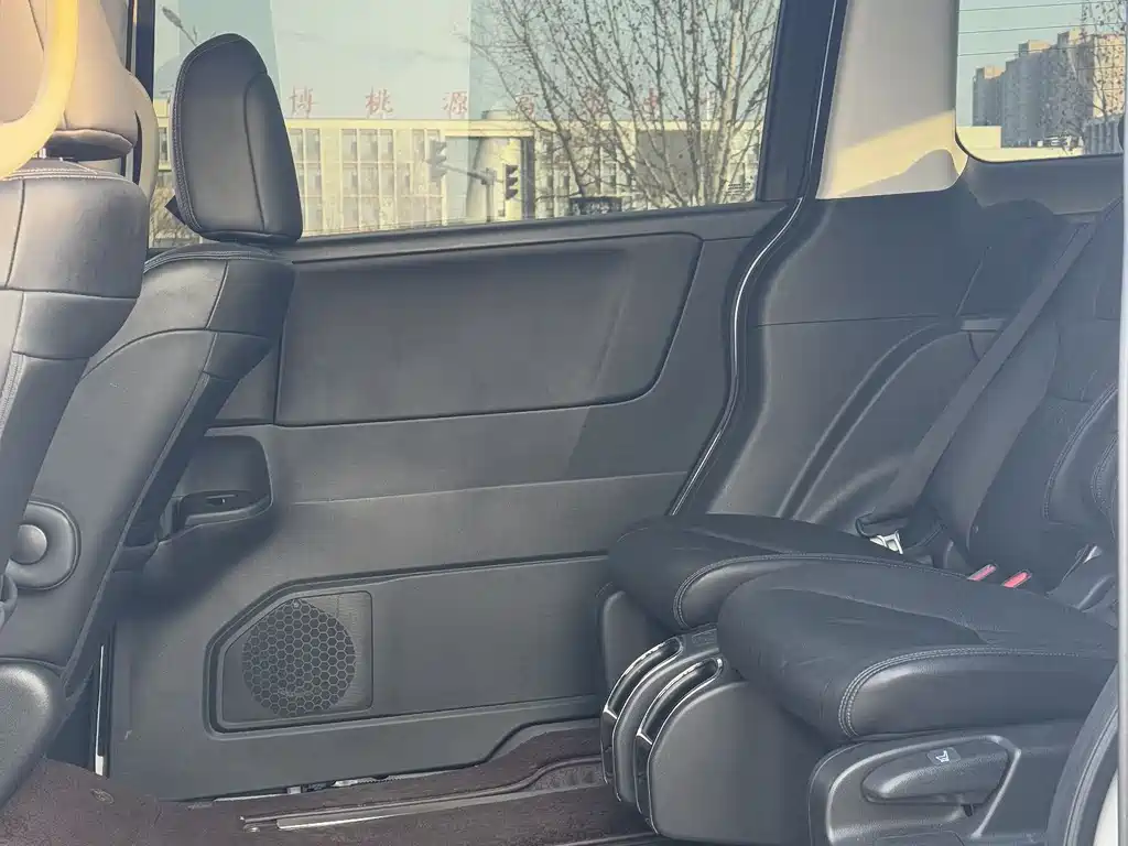 Odyssey 2018 2.4L Deluxe Edition купить на сайте DeffCars