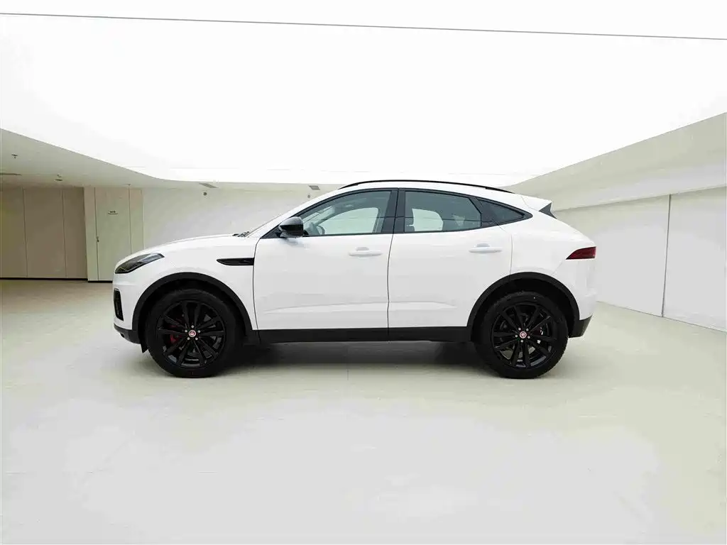 Jaguar E-PACE 2024 R-DYNAMIC SE BLACK купить на сайте DeffCars