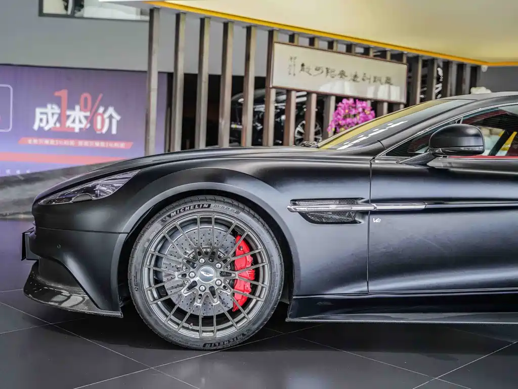 Vanquish 2013 6.0L standard model купить на сайте DeffCars