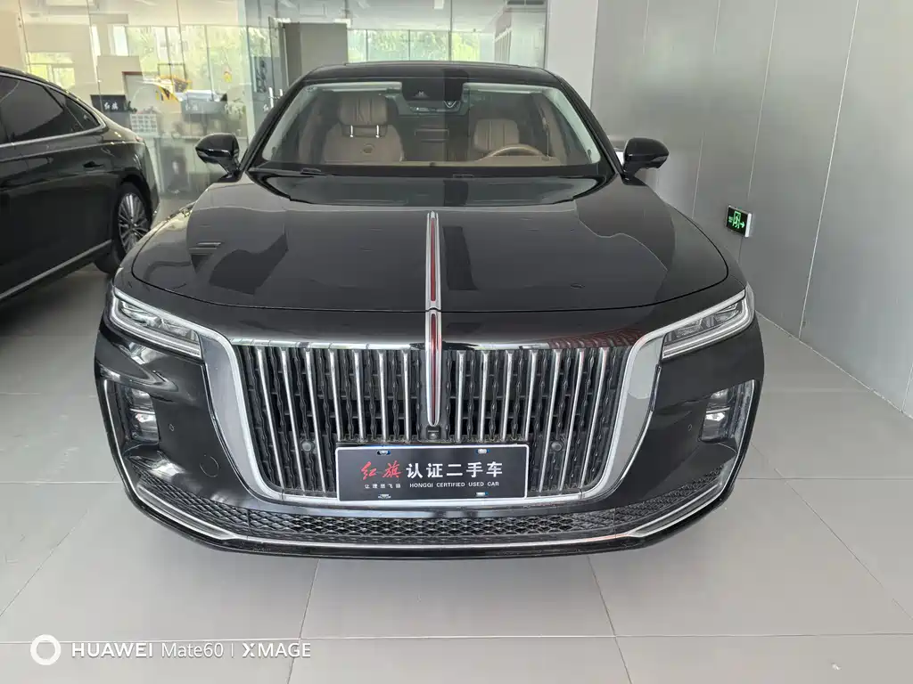 Hongqi H9 2023 2.0T Zhilian Flagship Edition купить на сайте DeffCars