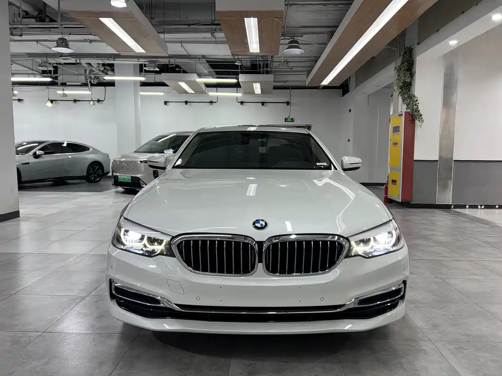 BMW 5 Series 2020 525Li Luxury Package купить на сайте DeffCars