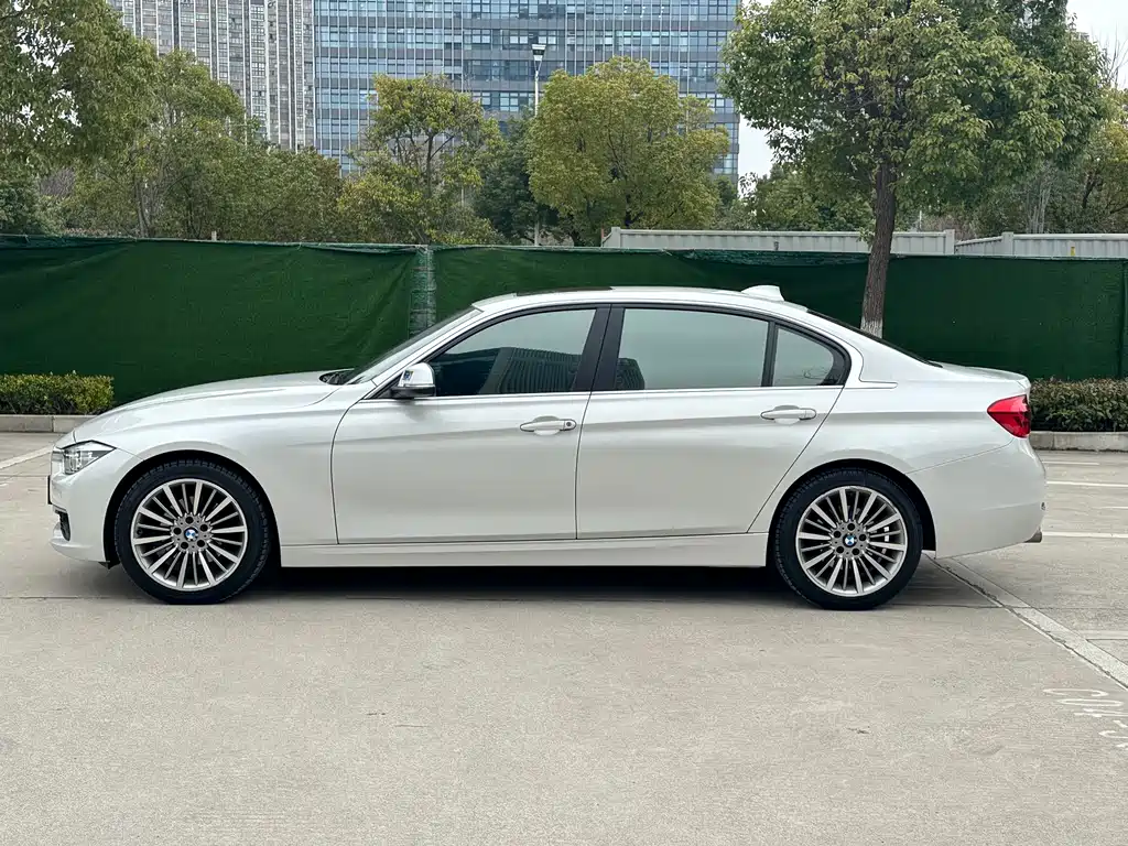 BMW 3 Series 2019 320Li Fashion Model купить на сайте DeffCars