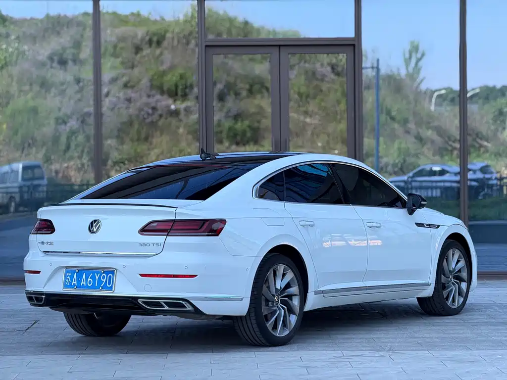 FAW-Volkswagen CC 2023 380TSI Dazzling Edition купить на сайте DeffCars