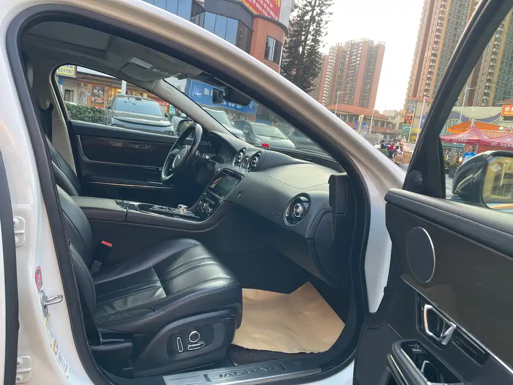 Jaguar XJ 2018 XJL 3.0 SC two-wheel drive elegant business version купить на сайте DeffCars