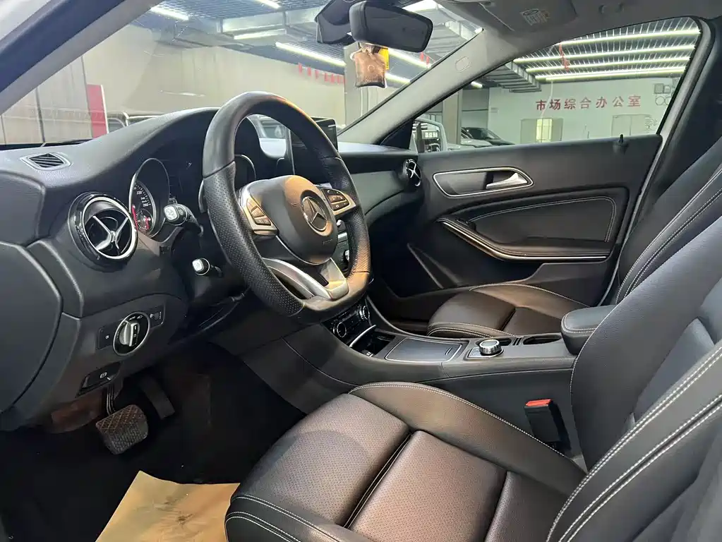 Mercedes-Benz GLA 2019 GLA 200 Dynamic купить на сайте DeffCars