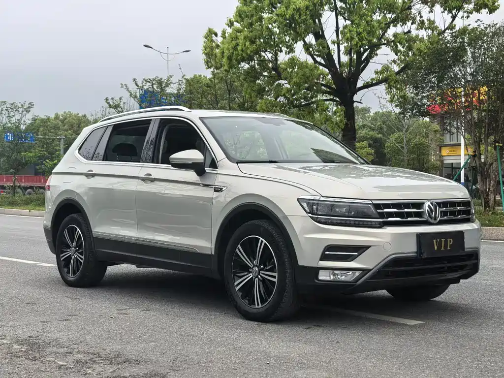 Tiguan L 2017 380TSI automatic four-wheel drive luxury version купить на сайте DeffCars