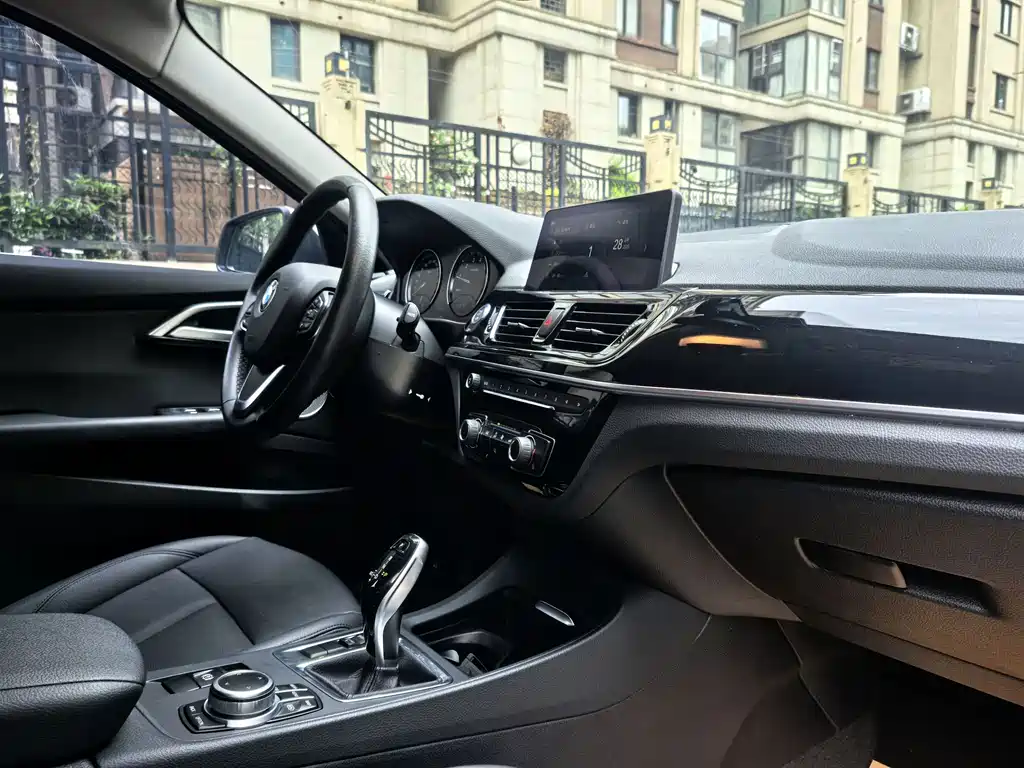BMW 1 Series 2021 120i M Sports Edition купить на сайте DeffCars