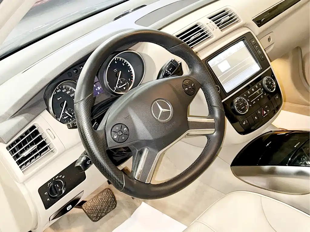 Mercedes-Benz R-Class 2017 R 320 4MATIC Luxury Edition купить на сайте DeffCars