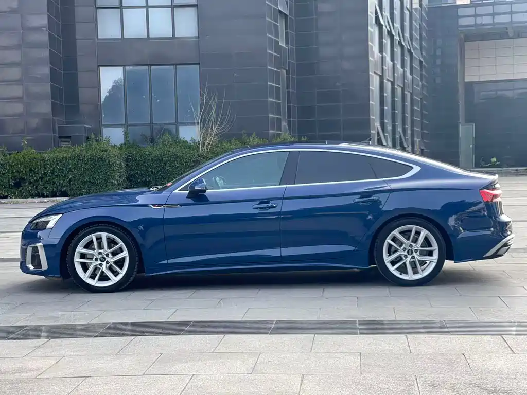 Audi A5 imported 2023 Sportback 40 TFSI fashionable and dynamic купить на сайте DeffCars