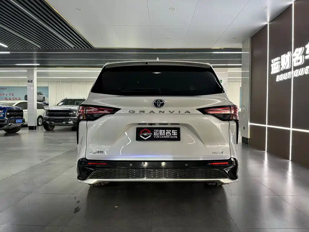 Grevia 2023 2.5L Hybrid Premium PLUS Edition купить на сайте DeffCars