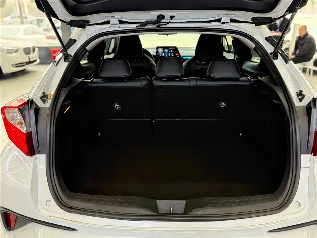 Toyota C-HR 2021 2.0L Comfort Edition купить на сайте DeffCars