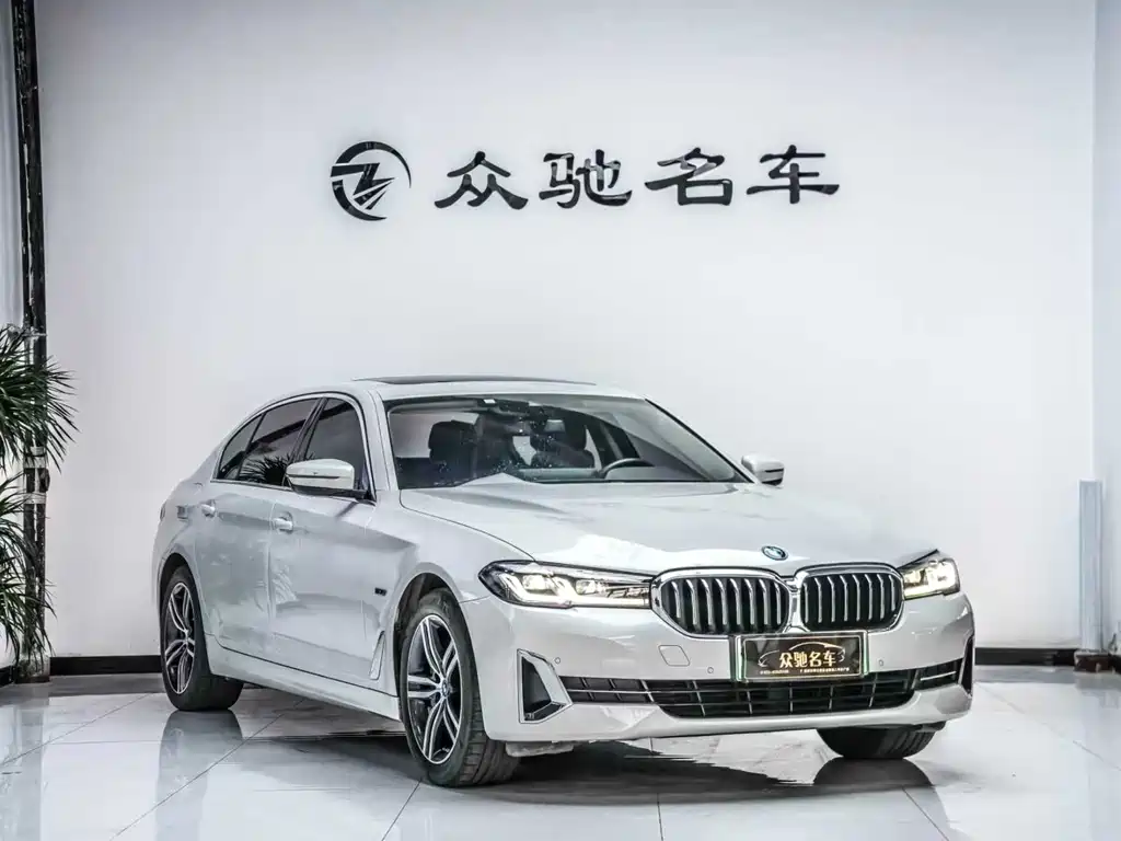 BMW 5 Series New Energy 2022 Model 535Le Luxury Package купить на сайте DeffCars