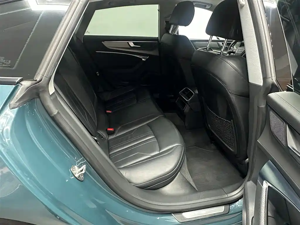 Audi A7 2021 45 TFSI Premium Selection купить на сайте DeffCars