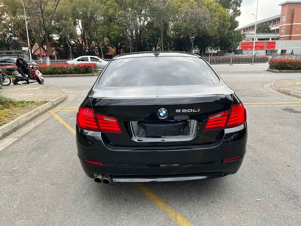 BMW 5 Series 2012 520Li Elegant купить на сайте DeffCars