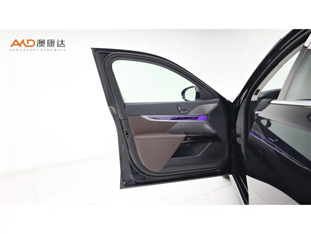 BMW i7/23/eDrive50L Leading M Sports Package купить на сайте DeffCars