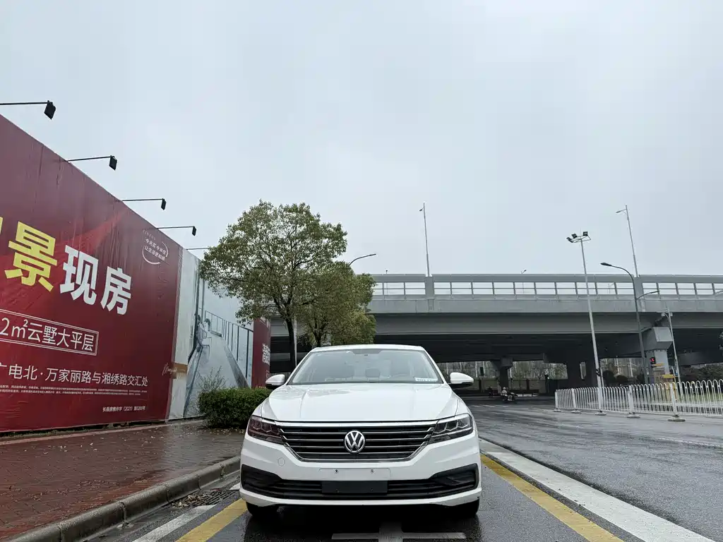 Lavida 2019 1.5L Automatic Fashion Edition National VI купить на сайте DeffCars