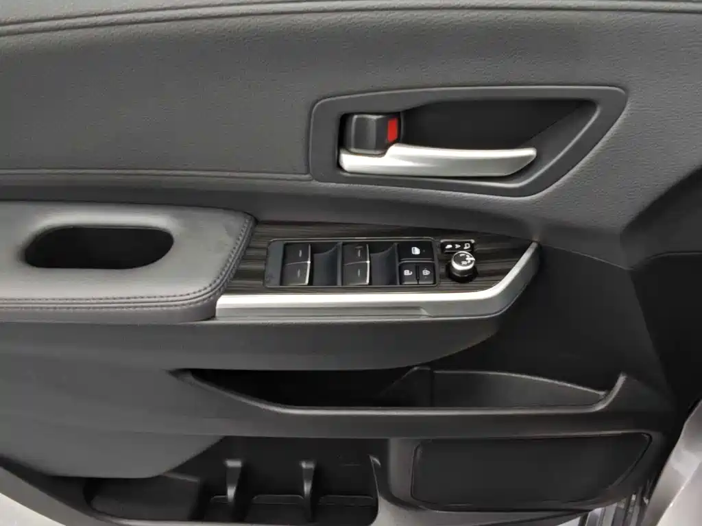 SIENNA 2024 2.5L Hybrid Premium Edition купить на сайте DeffCars