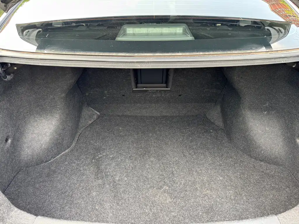 Sylphy 2023款 1.6L CVT黑金版 купить на сайте DeffCars