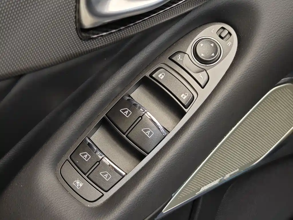Infiniti Q50L 2018 2.0T Premium Edition National VI купить на сайте DeffCars