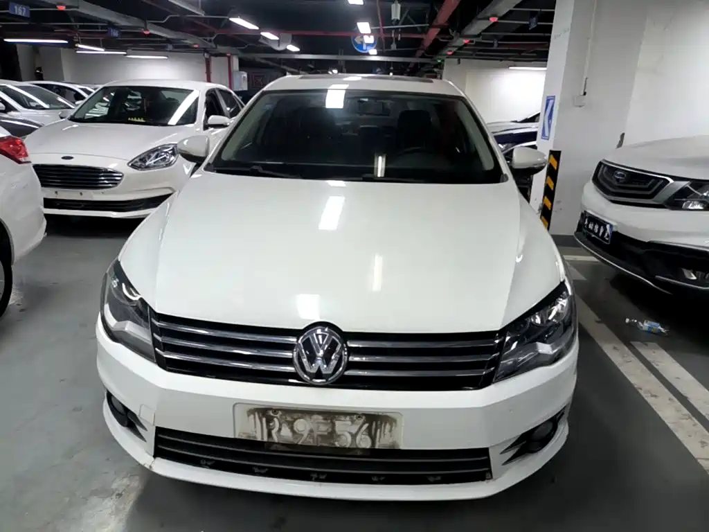Bora 2015 Quality Edition 1.6L Manual Comfort купить на сайте DeffCars