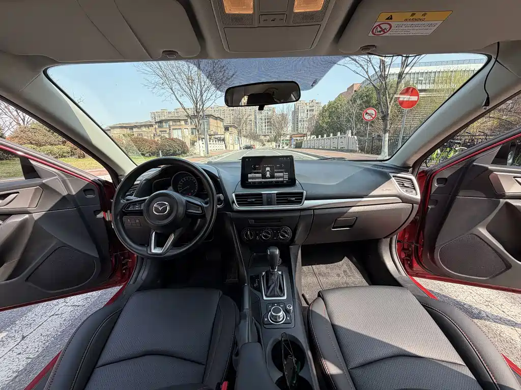 Mazda3 Angkesela 2017 Sedan 1.5L Automatic Comfort Type National V купить на сайте DeffCars