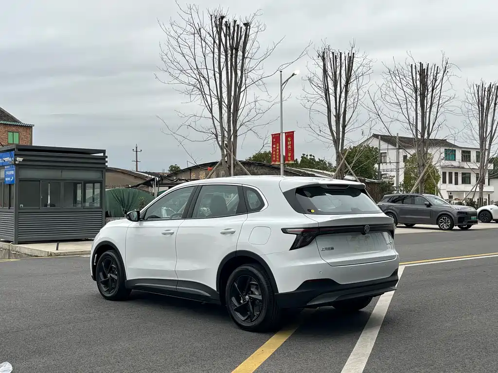 MG ES5 2025 425pro rear drive version купить на сайте DeffCars