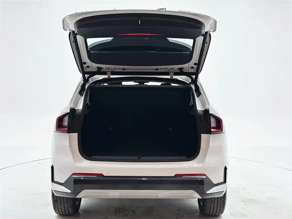 BMW X1 2023 sDrive20Li X Design Package купить на сайте DeffCars