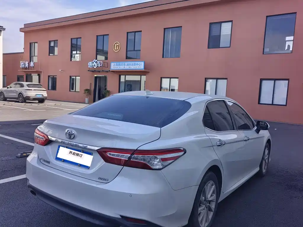Camry 2021 2.0G Deluxe Edition купить на сайте DeffCars