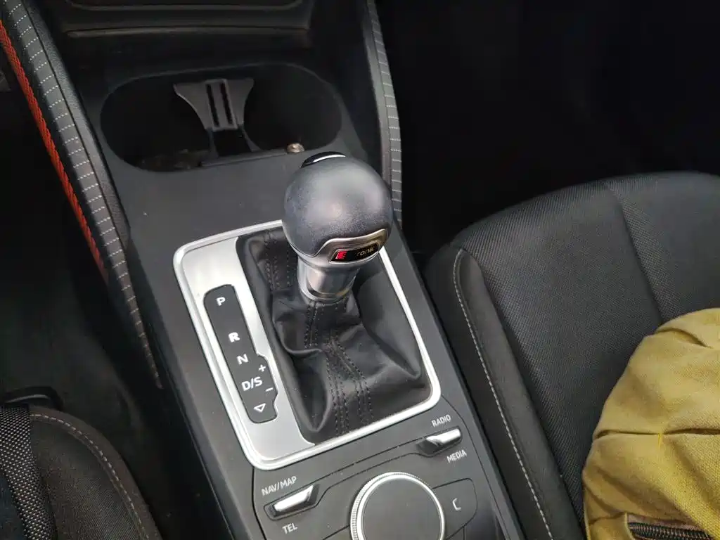 Audi Q2L 2018 35 TFSI launches exclusive version, National V купить на сайте DeffCars