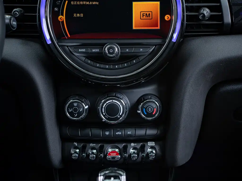MINI 2021 1.5T COOPER Classic купить на сайте DeffCars
