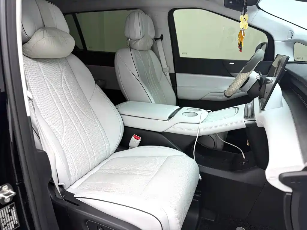 Xpeng X9 2024 640 four-wheel drive high performance Max купить на сайте DeffCars