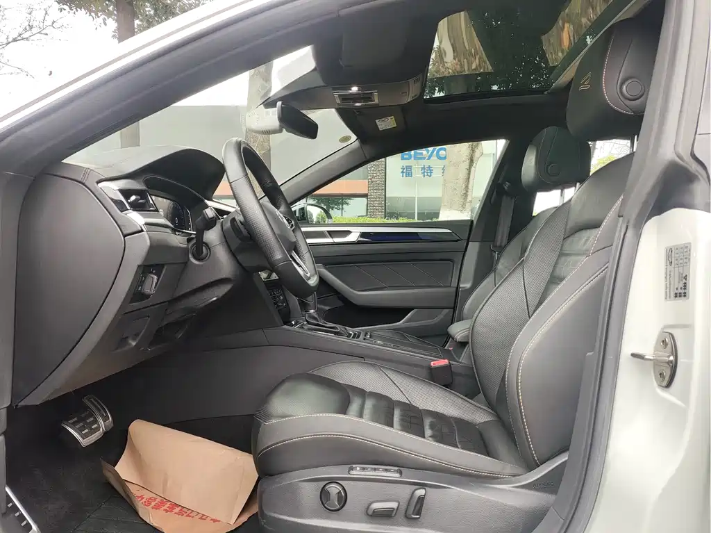 FAW-Volkswagen CC 2024 380TSI Dazzling Edition купить на сайте DeffCars