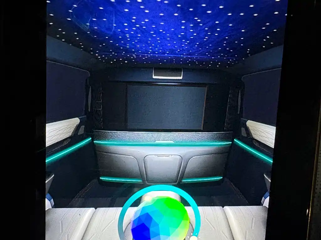 Century 2023 2.0T four-seater private version купить на сайте DeffCars