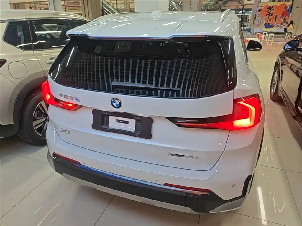 BMW X1 2023 xDrive25Li X Design Package купить на сайте DeffCars
